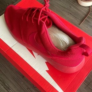 Nike Roshe Run Triple Red Sneakers - Size 15